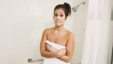 Legal age girlfriend is acting in porno video in washroom